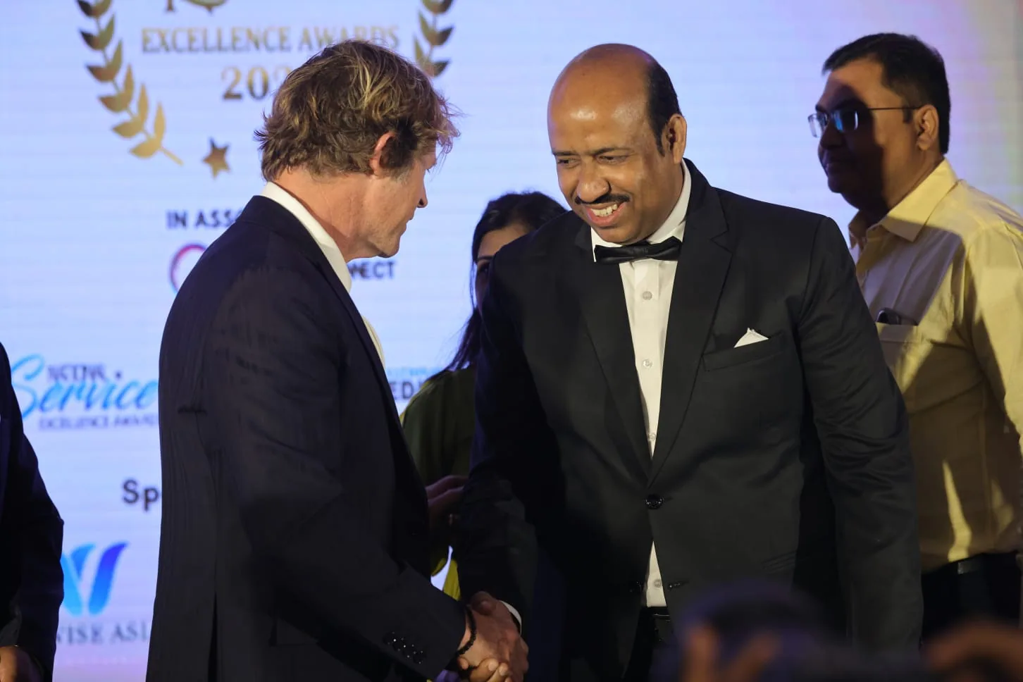 Dr. Sunil Kumar Singh felicitated at a global education ceremony