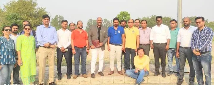 Faculty and guests at a Zenith education seminar